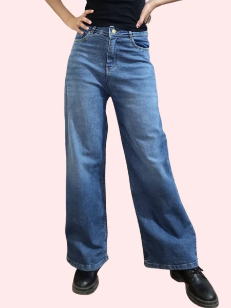 Wide-Leg High-Waisted Jeans