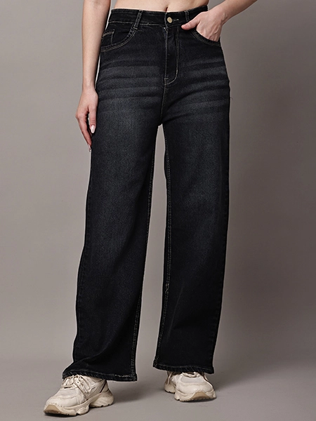 Wide-leg black denim jeans